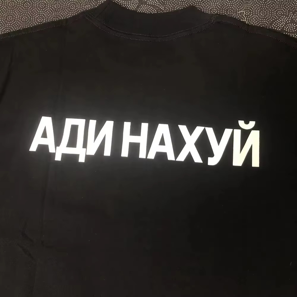 YZY Vintage Post-Soviet Aesthe - đánh giá và giá Streetwear Brand Aesthetic