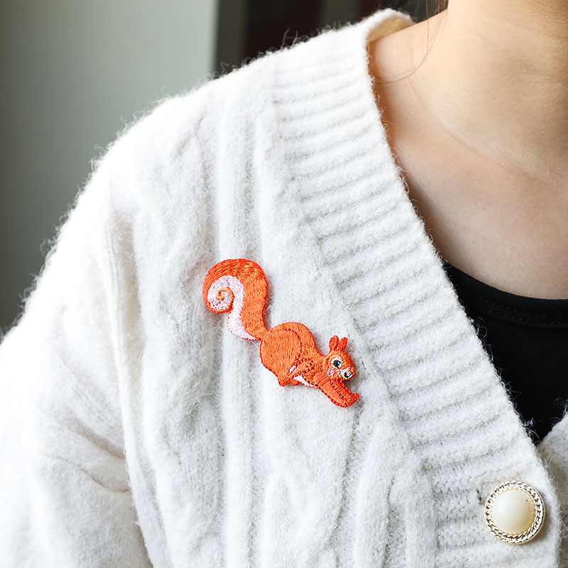 AHYONNIEX 1 Thêu Dễ Thương Sóc - đánh giá và giá Streetwear Brand Stickers