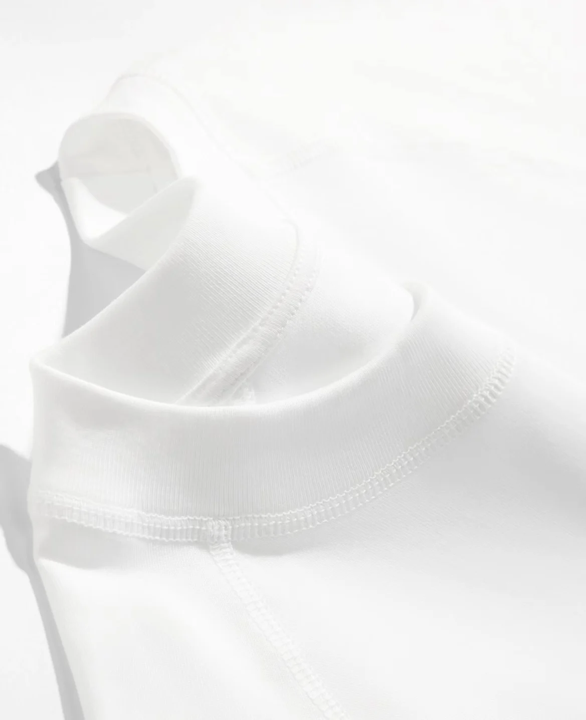 MAD 001 T Shirt minimalist aes - đánh giá và giá Streetwear Brand Aesthetic